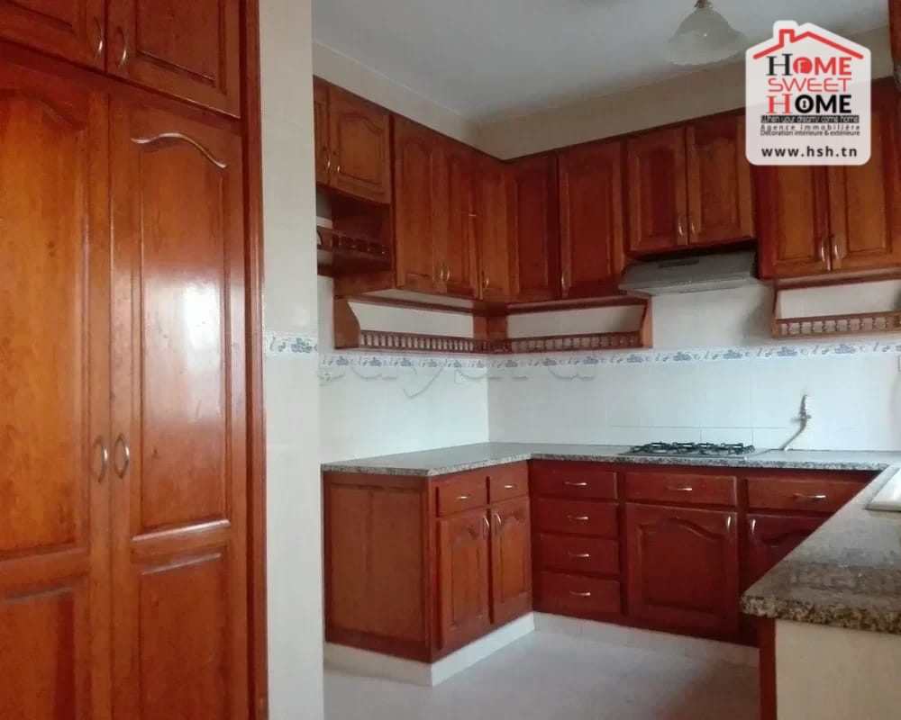 El Kram Le Kram Vente Appart. 4 pices Etage de villa s3 phirouza au kram