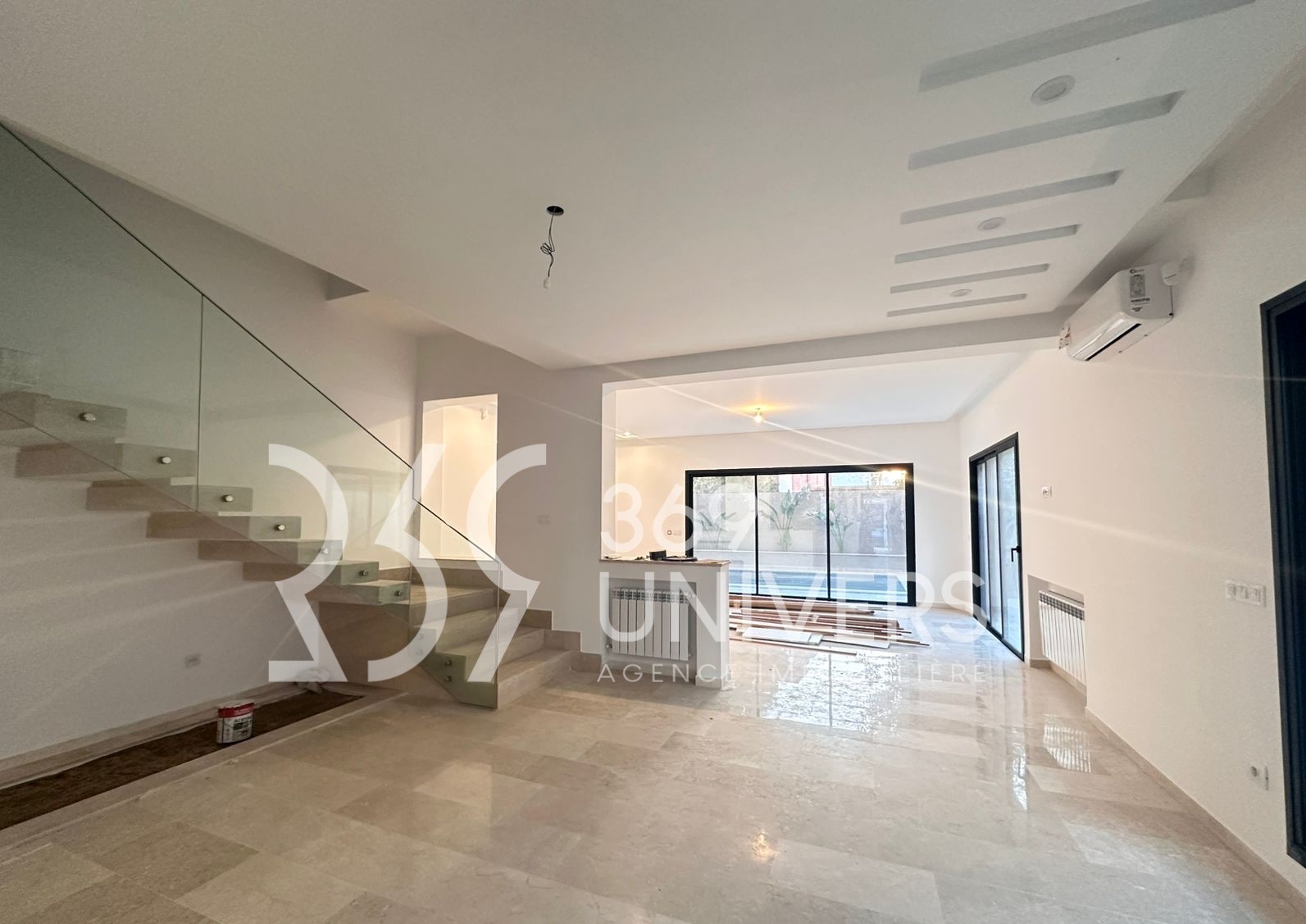 La Marsa Gammart Vente Maisons Villa avec piscine  gammarth ref sh017