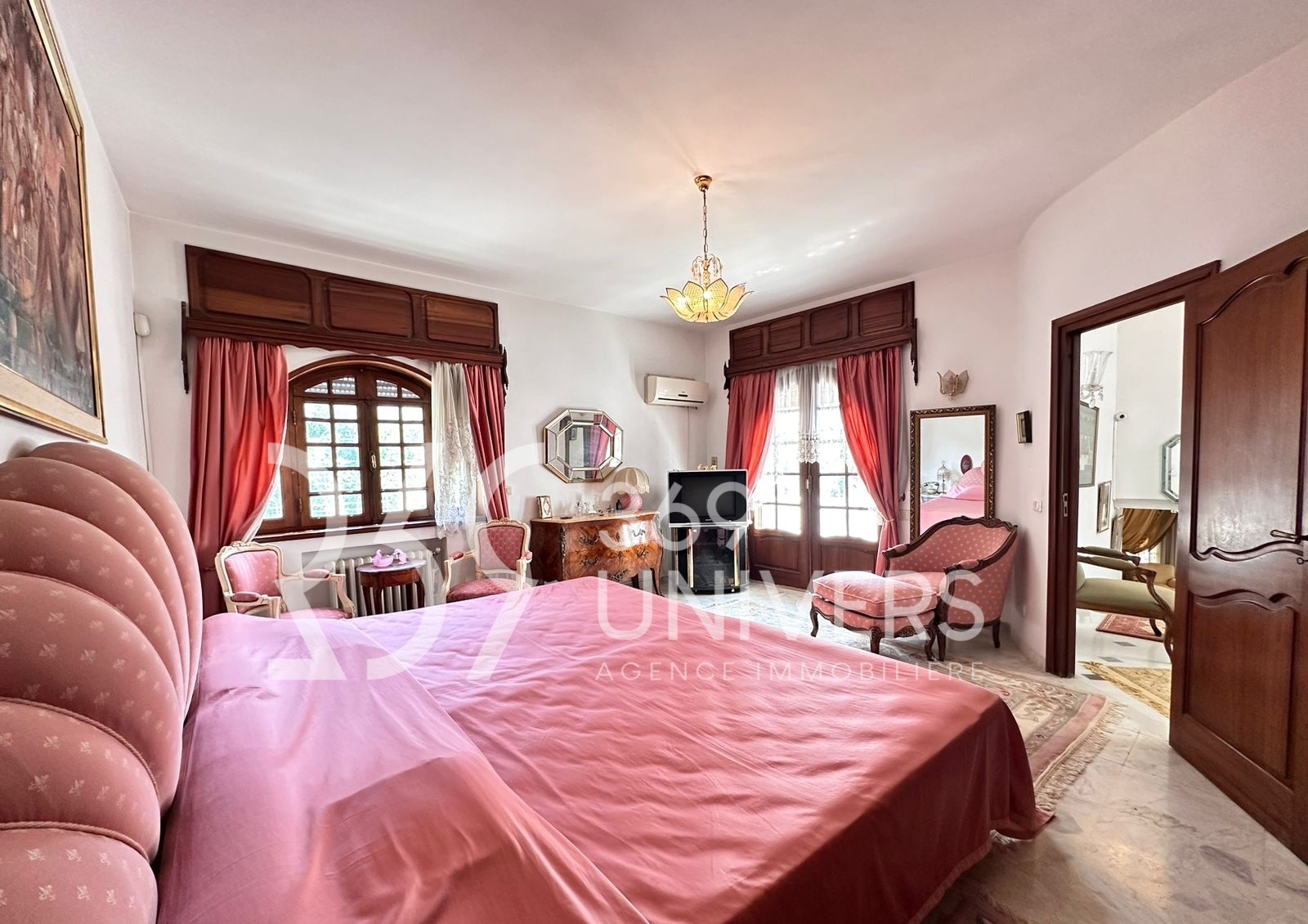 La Marsa Gammart Vente Maisons Villa avec jardin  gammarth ref sh018