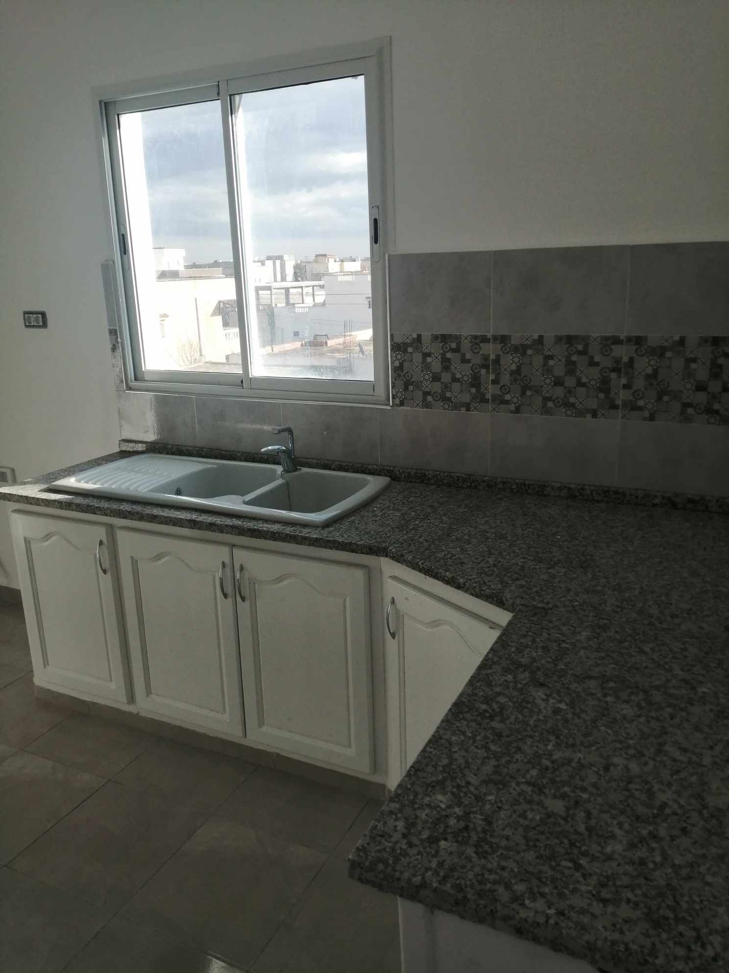 Raoued Cite Chaker Vente Autre Immeuble neuf 3 appartements