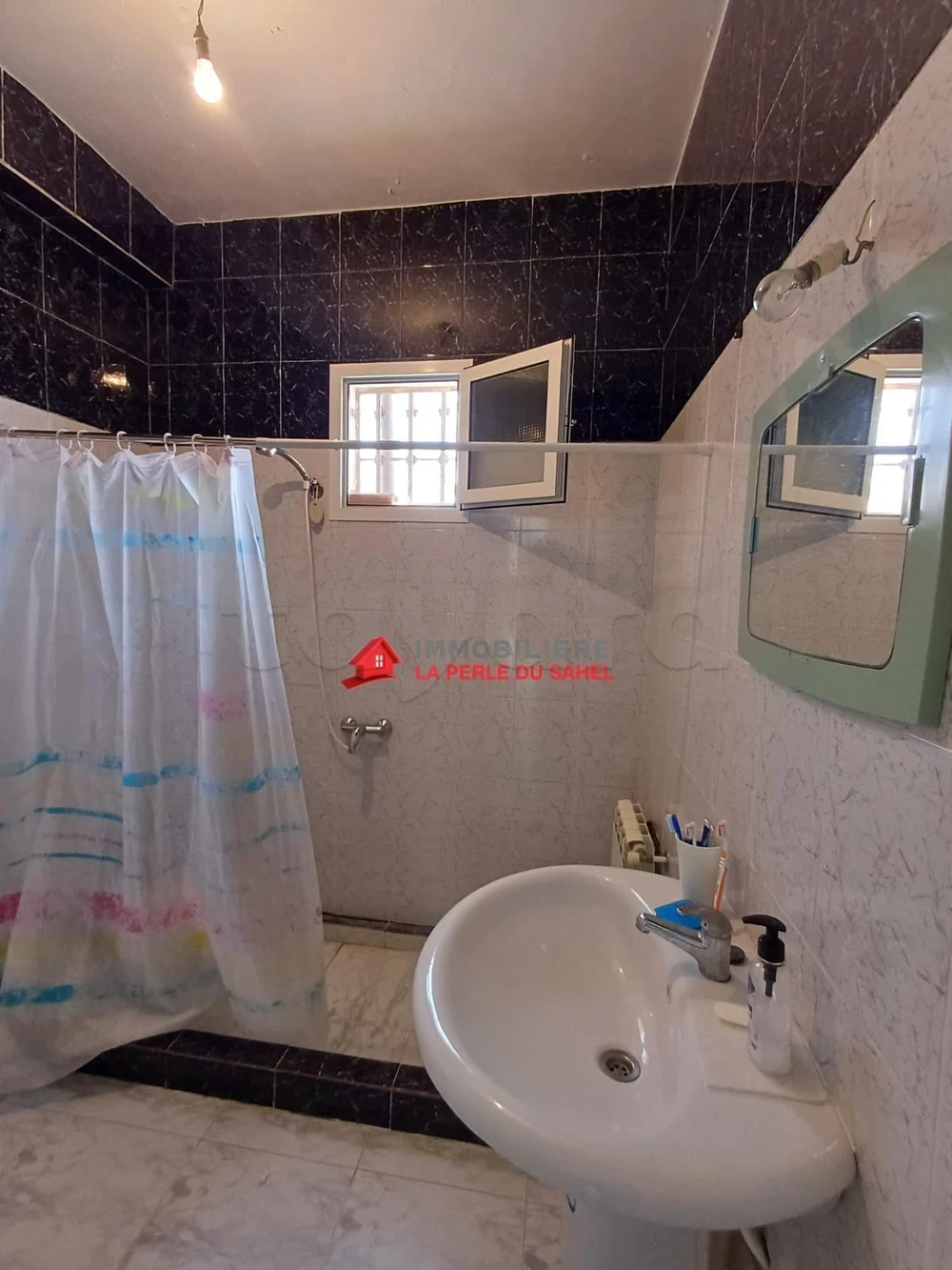 Akouda Akouda Vente Appart. 4 pices Tr belle villa 320