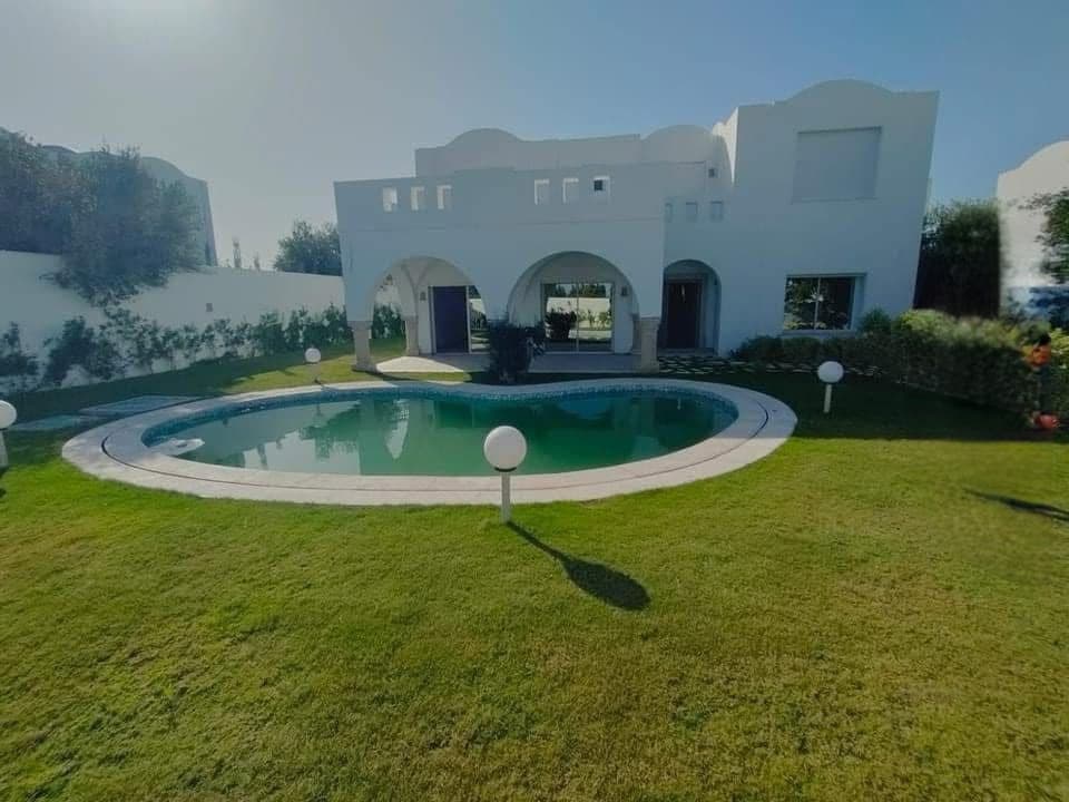 Hammamet Cite El Yasmine Vente Maisons Villa  hammamet m'enchante avec piscine