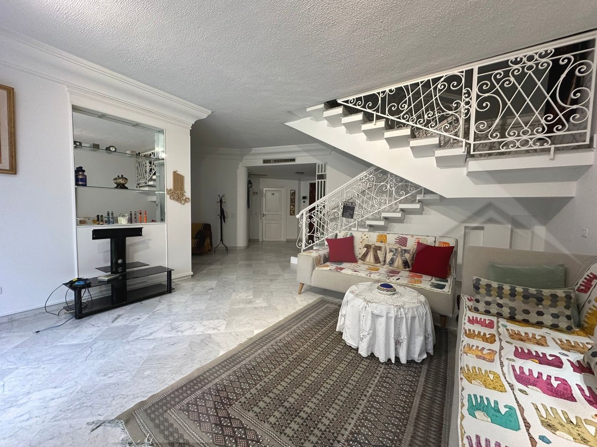 La Marsa Marsa Safsaf Vente Maisons Av villa avec appartement  la marsa