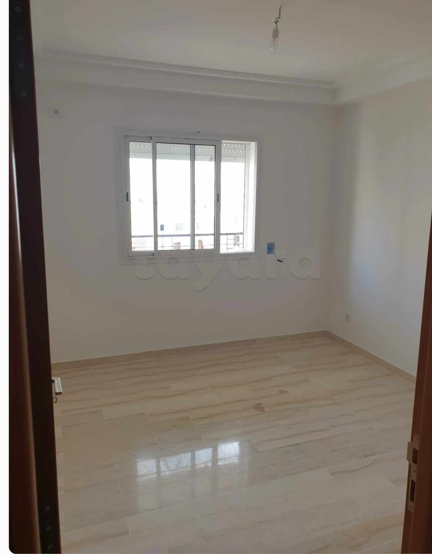 Raoued Ariana Essoughra Vente Appart. 4 pices Appartement spacieux avec titre bleu