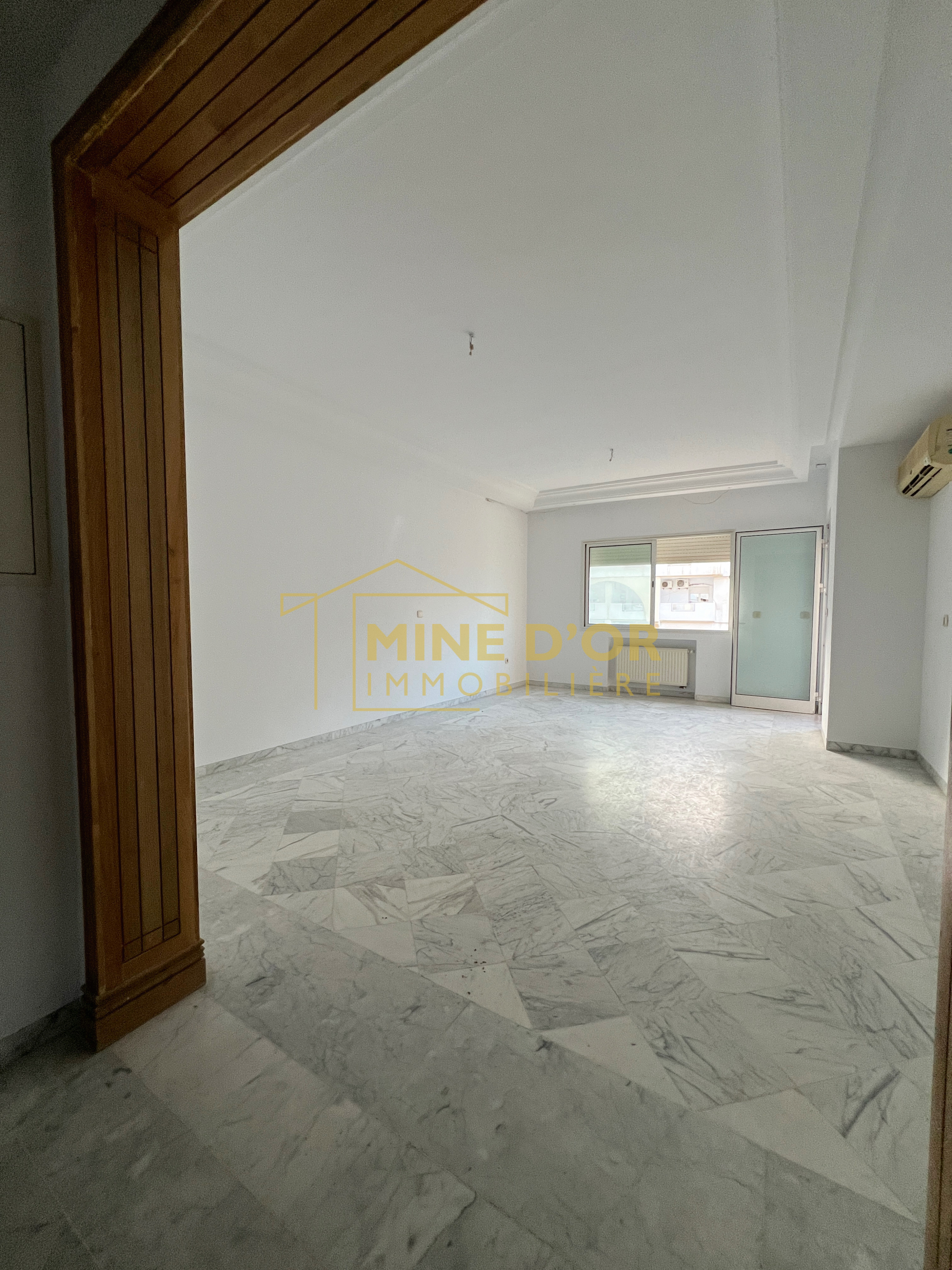 Mnihla Cite Ennasr Vente Appart. 4 pices Av appartement s3  ennaser 1