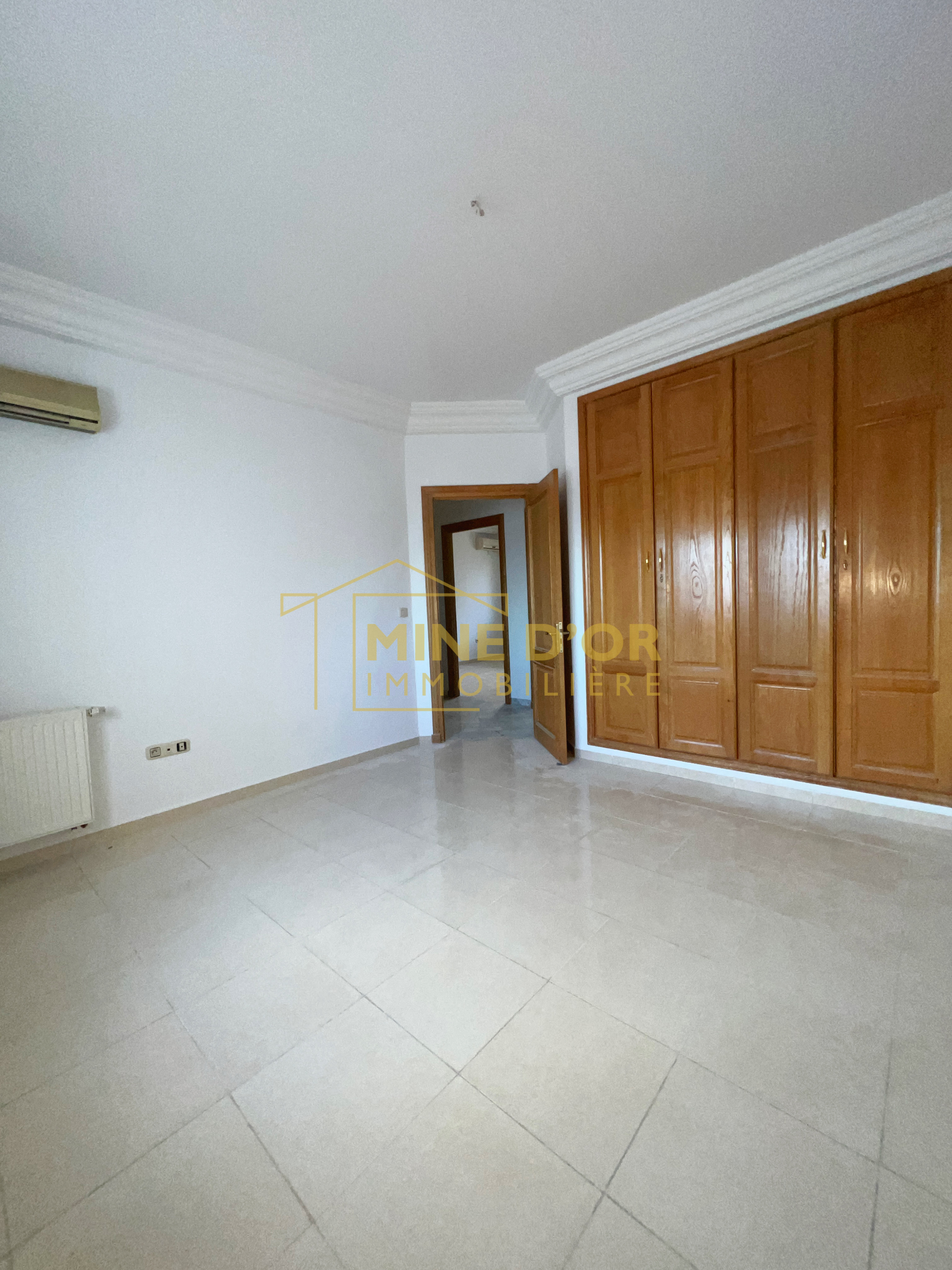 Mnihla Cite Ennasr Vente Appart. 4 pices Av appartement s3  ennaser 1
