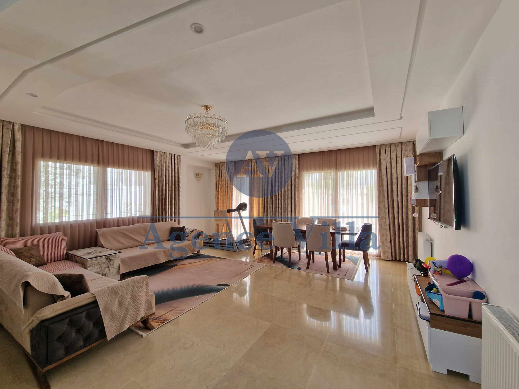 La Marsa Marsa Safsaf Vente Autre Une villa s4 avec piscine  la marsa