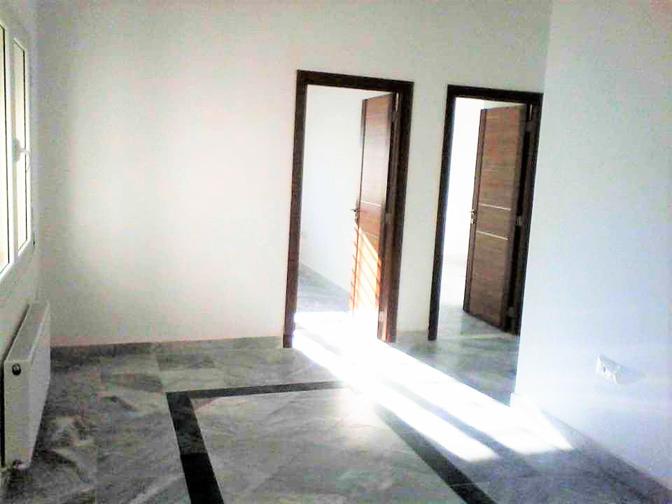 Bou Mhel El Bassatine Bou Mhel Vente Appart. 3 pices Bureau trois pices et kitchenette wc plus douche