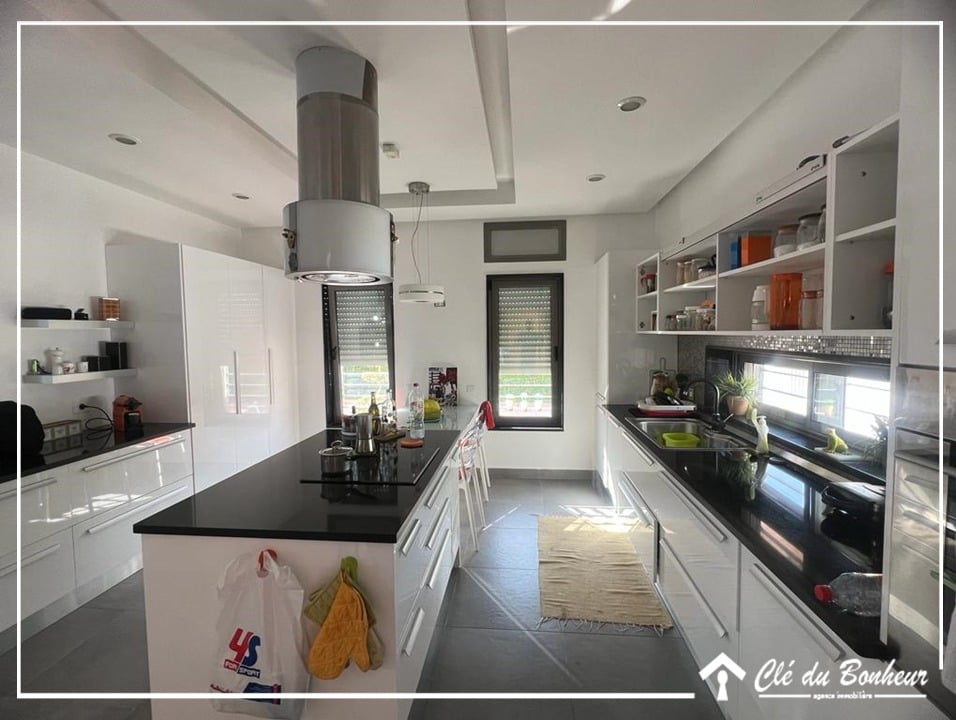 La Soukra Chotrana 2 Vente Maisons Villa de 1000 m  chotrana 2