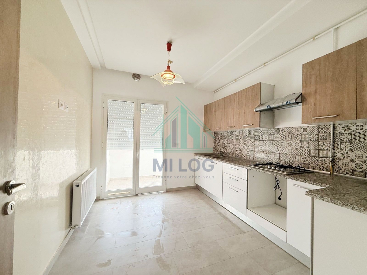 Nouvelle Medina El Yasminette Vente Appart. 3 pices Un appartement s3 de 141 m2  yasminette