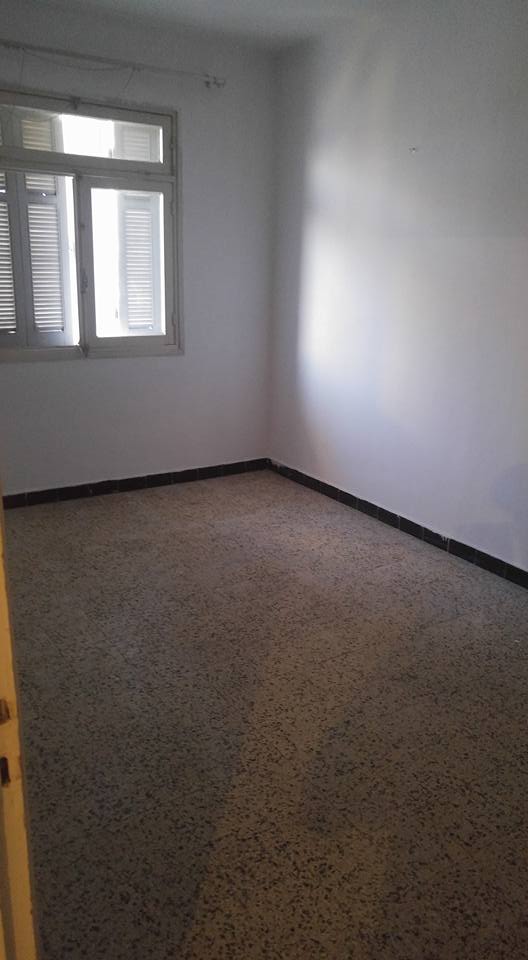 Sidi El Bechir Bab El Falla Vente Appart. 3 pices Appartement au centre ville