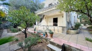 Ariana Ville El Menzah 8 Vente Maisons Villa de 320m2 sur terrain de 487m2