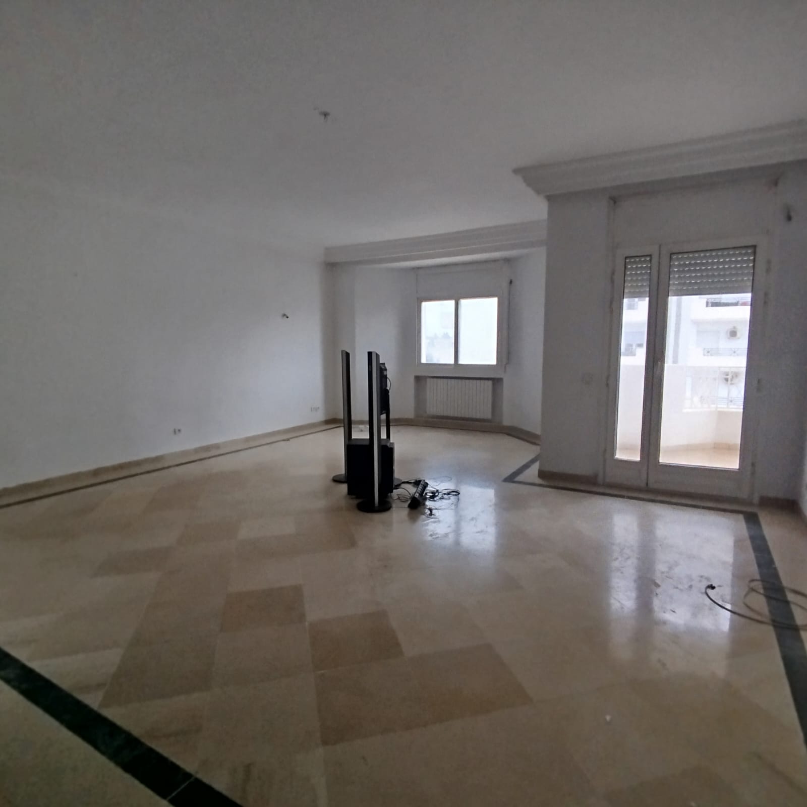 Ariana Ville Nouvelle Ariana Vente Appart. 5 pices+ Vaste appartement s4  la nouvelle ariana