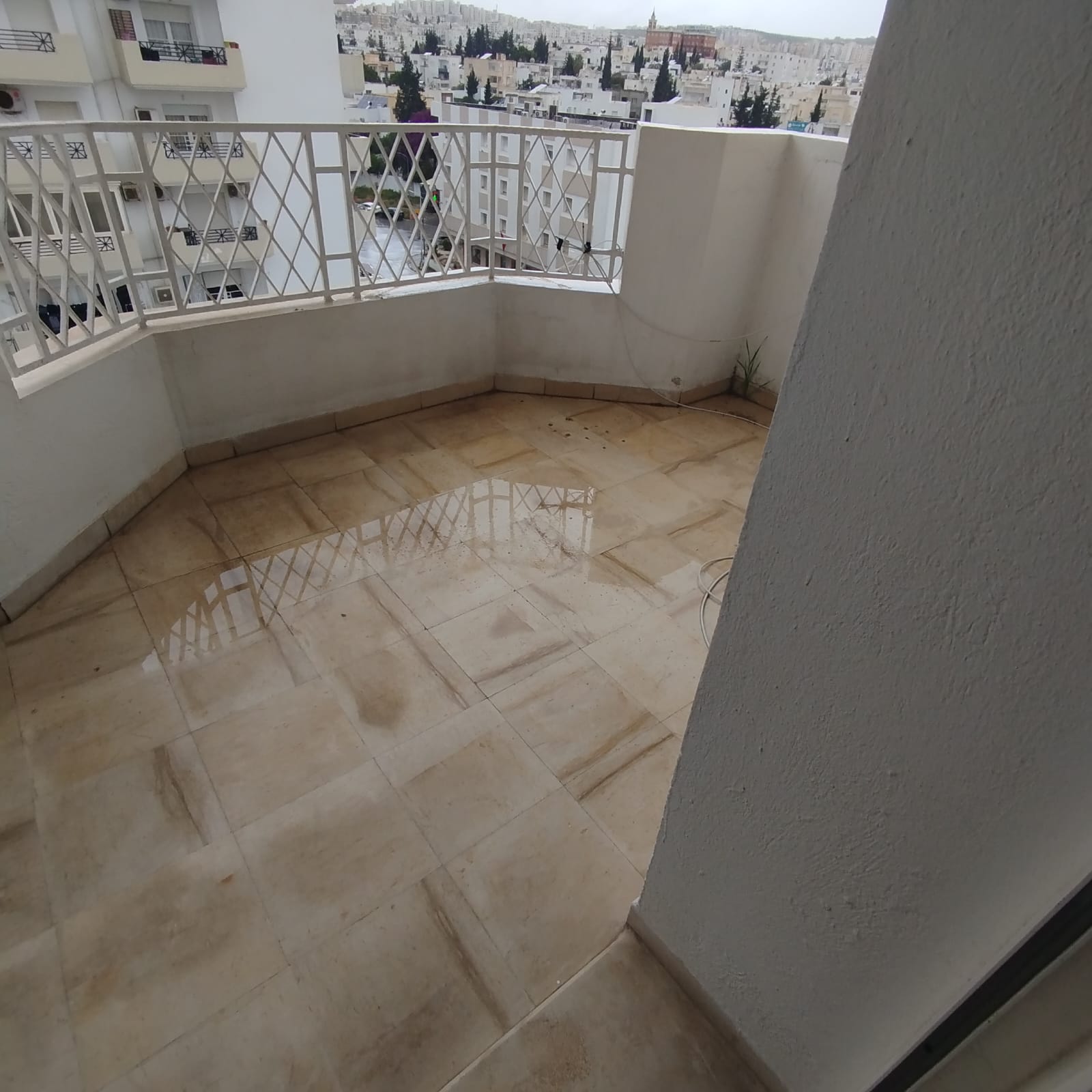Ariana Ville Nouvelle Ariana Vente Appart. 5 pices+ Vaste appartement s4  la nouvelle ariana