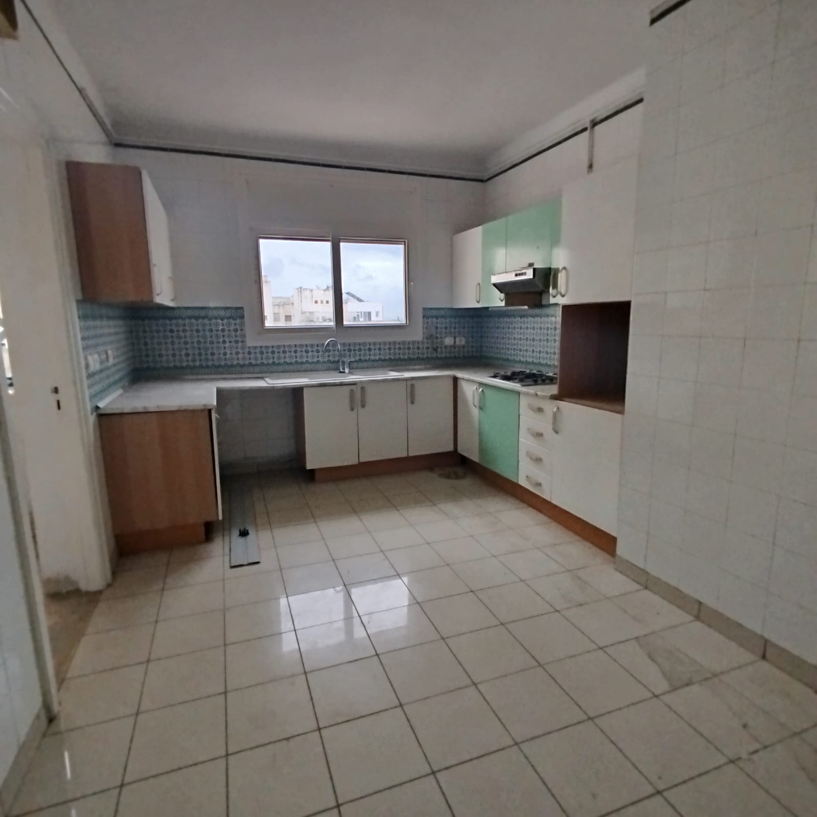 Ariana Ville Nouvelle Ariana Vente Appart. 5 pices+ Vaste appartement s4  la nouvelle ariana