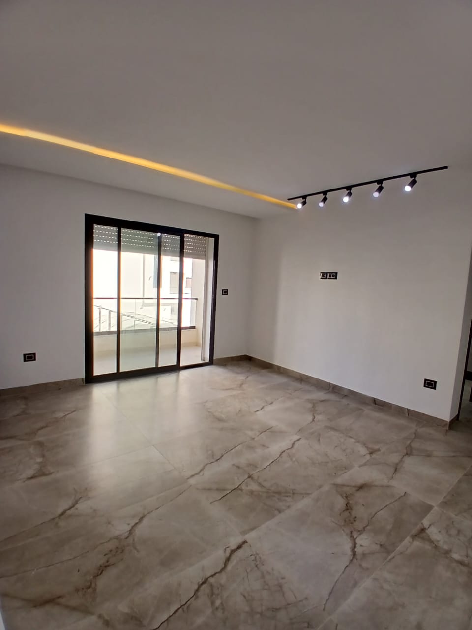 Ain Zaghouan Ain Zaghouan Vente Appart. 2 pices S2 v  ain zaghouan nord