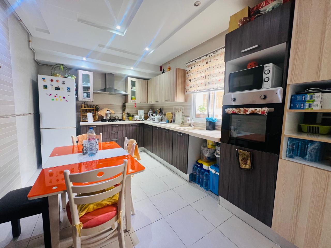 Ariana Ville Cite Ennasr 1 Vente Appart. 5 pices+ Appartement en s4  ennasr