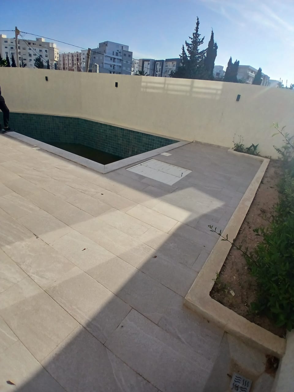 La Soukra Aeroport Tunis Carthage Vente Appart. 3 pices S3 avec piscine et jardin