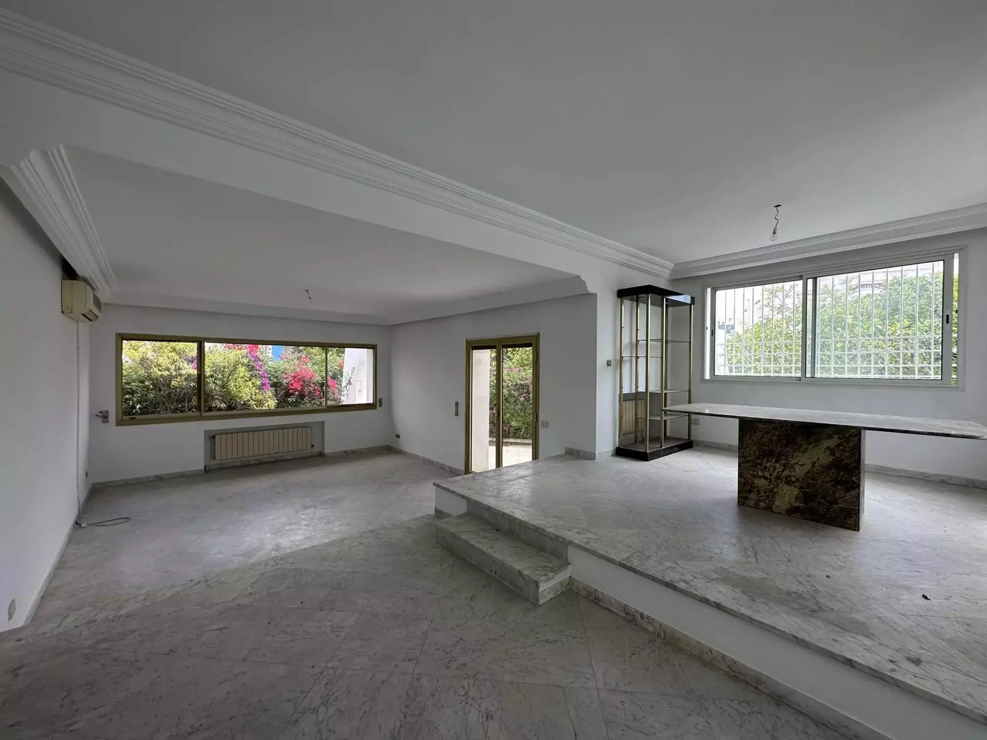 El Menzah El Menzah 9 Vente Maisons Villa s7 à menzah 9a sur artère principale