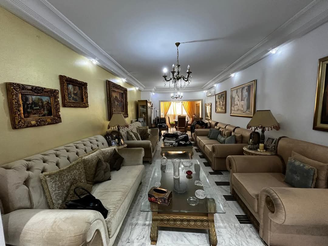 El Menzah El Menzah 9 Vente Appart. 5 pices+ S4 hst 720 md menzah 9c