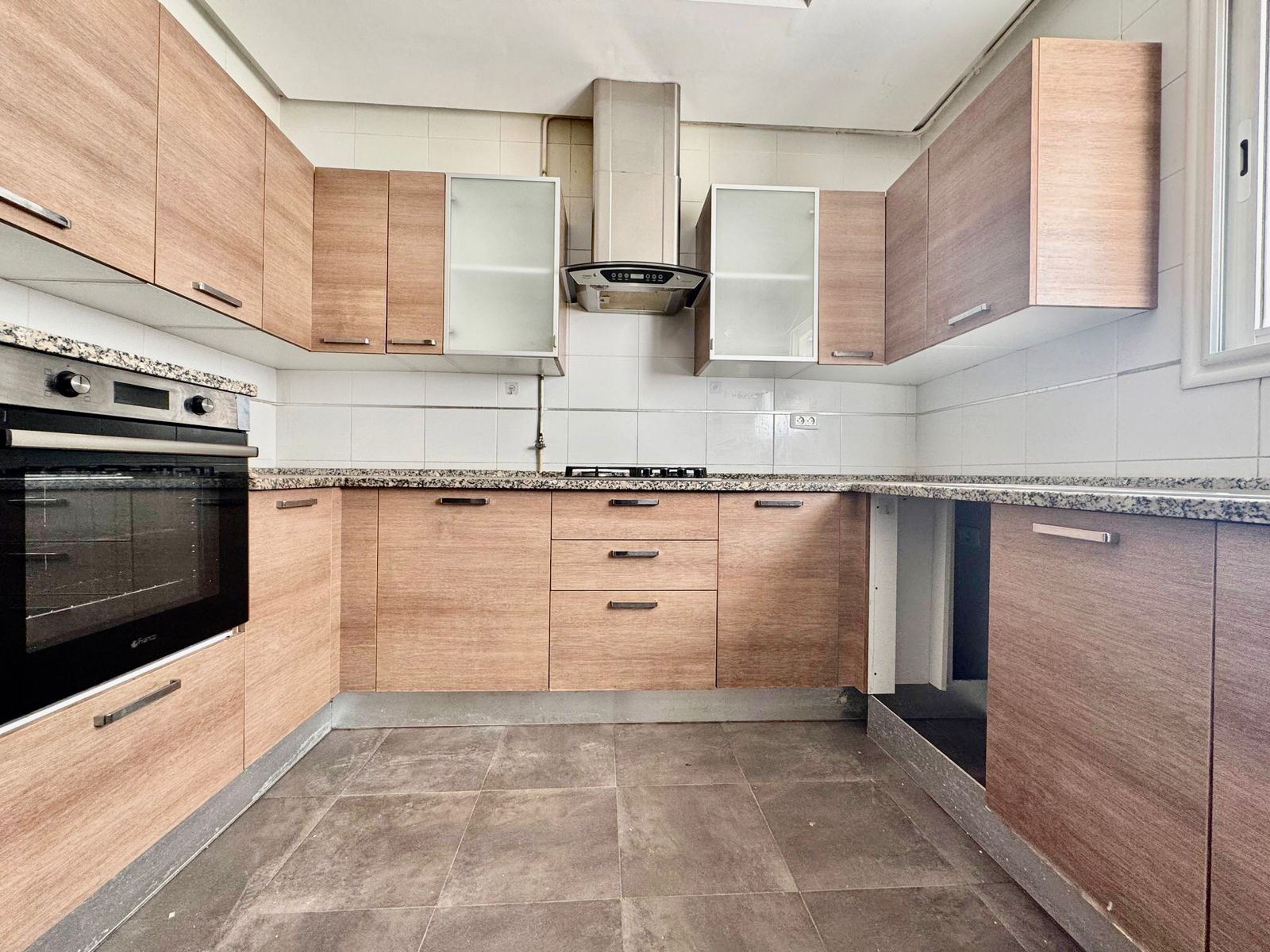 Ariana Ville El Menzah 8 Vente Appart. 3 pices Appartement s3  menzah 8