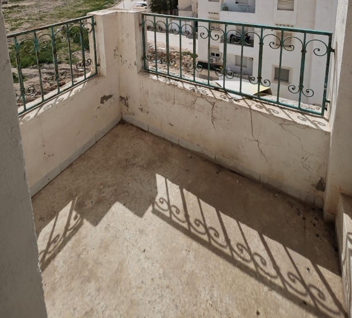 La Soukra Borj Louzir Vente Appart. 1 pice Appartement  au quatrime etage  ariana