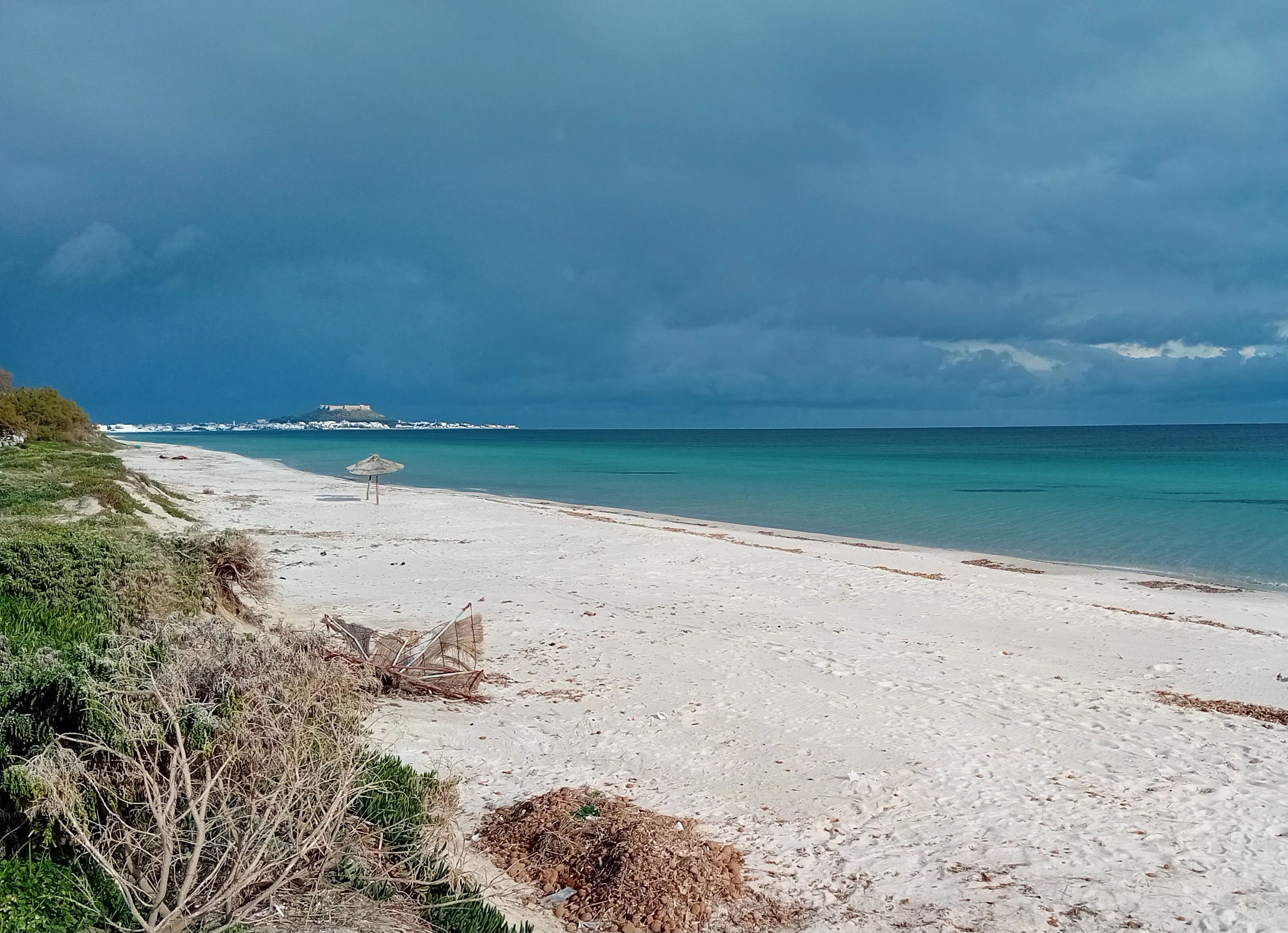 Kelibia Kelibia Vente Appart. 3 pices Luxueux appartement  100 mtres de la plage