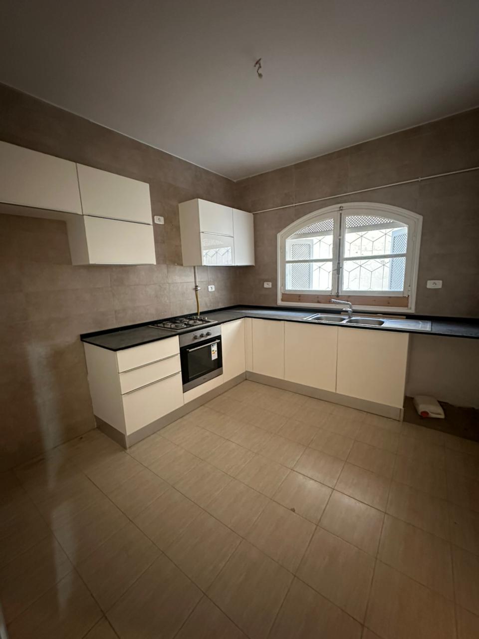 El Menzah El Menzah 9 Vente Duplex Un duplex  en s4 au rez de chausse  menzah 9 b