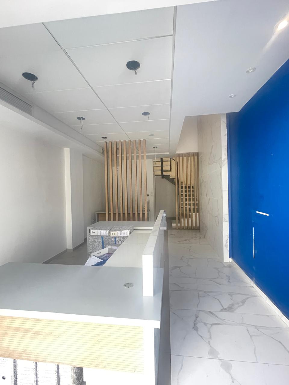 La Marsa El Aouina Vente Surfaces Occasion commercial  l'entre de l'aouina