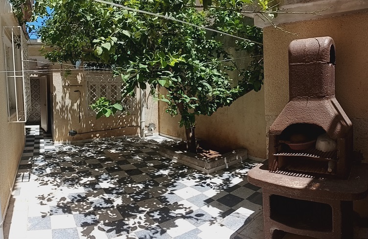 El Mourouj El Mourouj Vente Maisons Villa av 20 mars avec local commercial