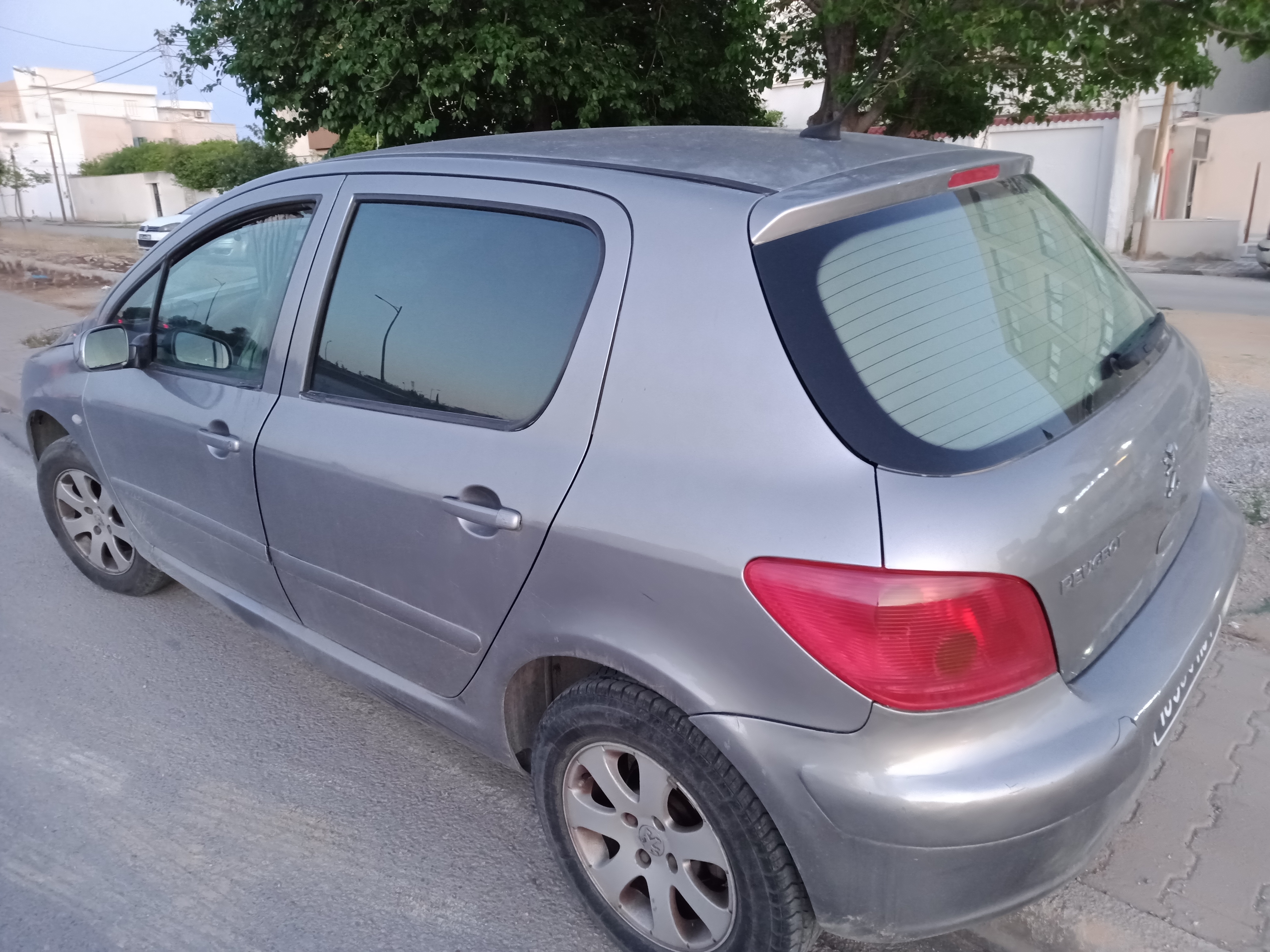 Le Bardo Ksar Said Peugeot 307 Peugeot 307 essence 5 cv