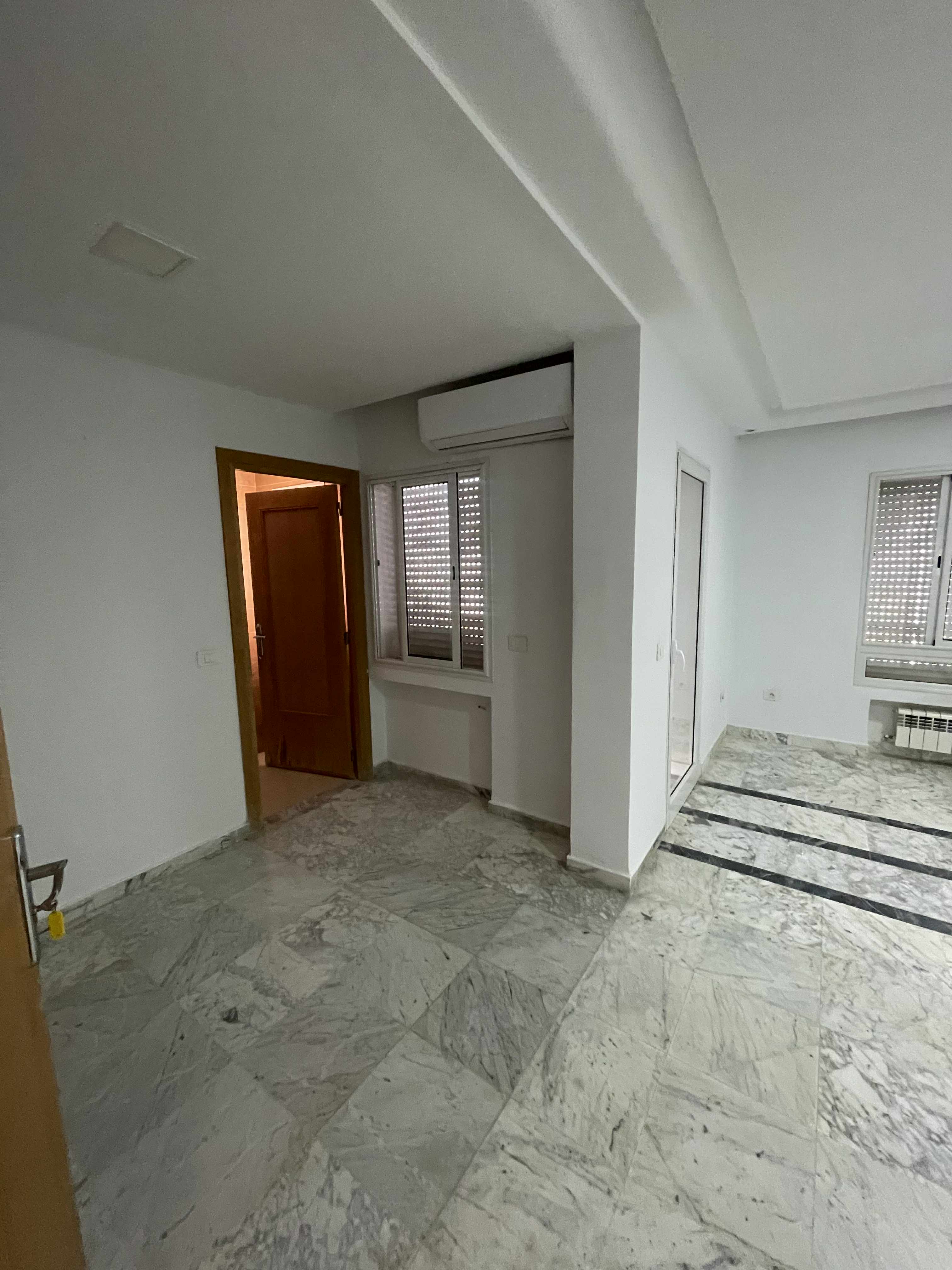 Ariana Ville Cite Ennasr 2 Vente Autre Triplexe  ennaser