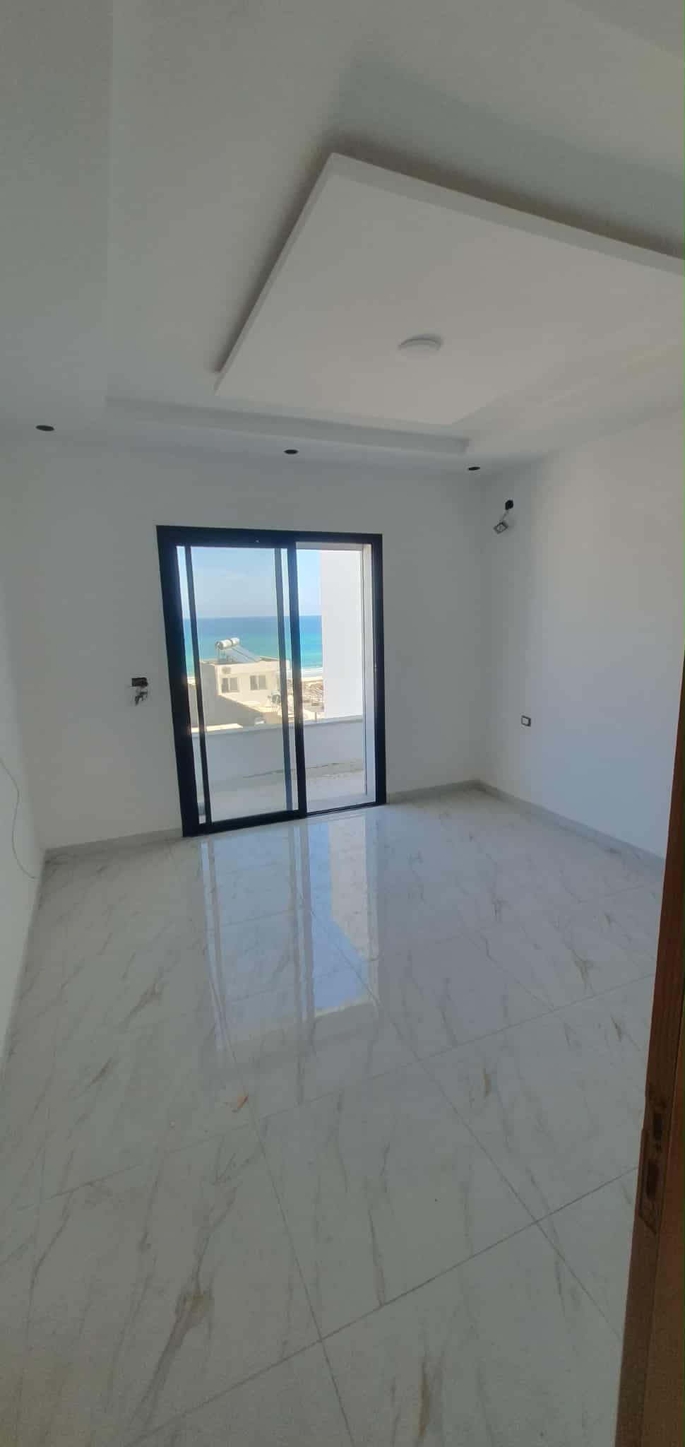 Hammam El Ghezaz&nbsp;Ezzahra&nbsp;Vente&nbsp;Appart. 2 pi�ces&nbsp;Des appartements pr�s de la plage  ezzahra kelibia