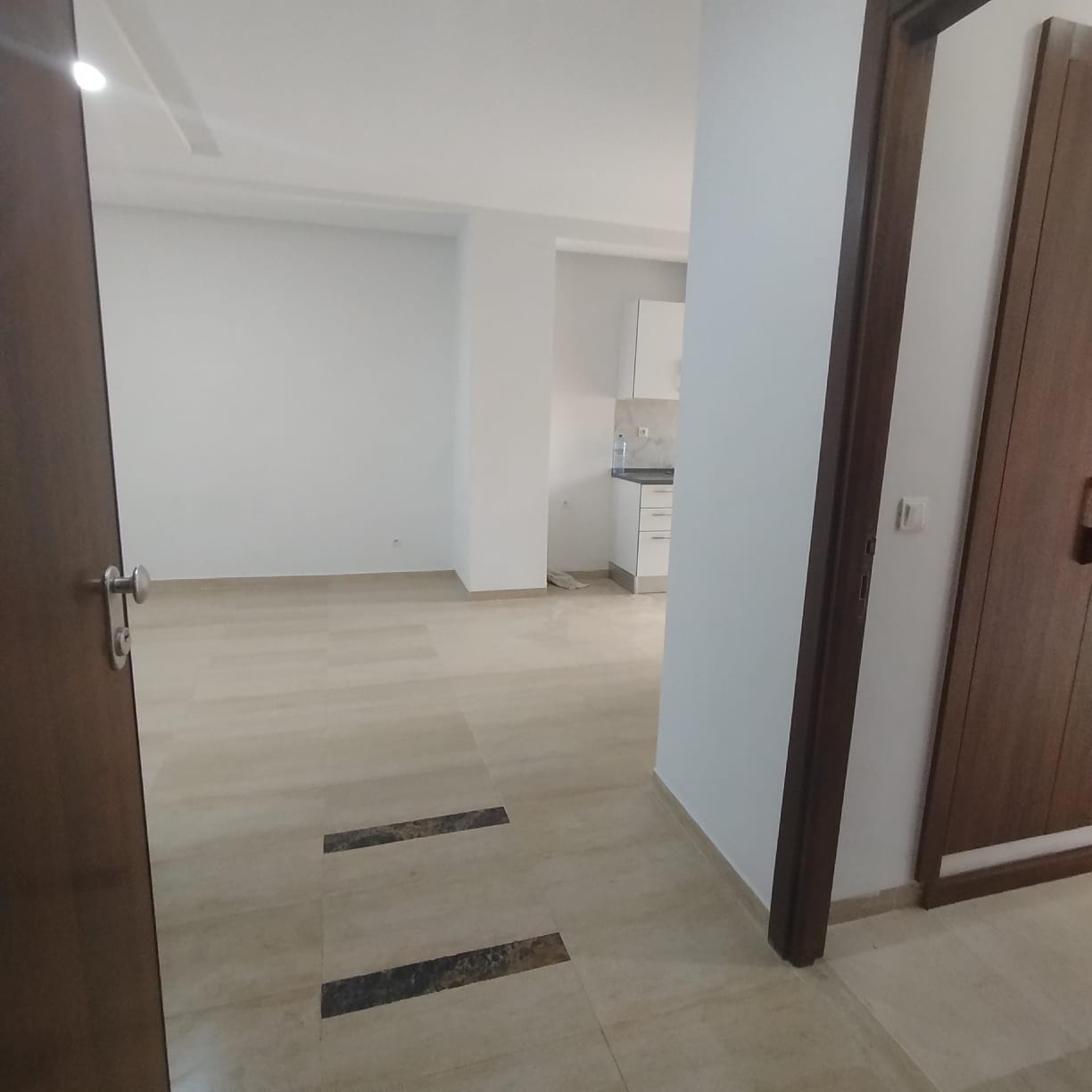 Mnihla Jardins d'el Menzah Vente Appart. 2 pices Un studio s1 jamais habit  jardin d'elmenzah2