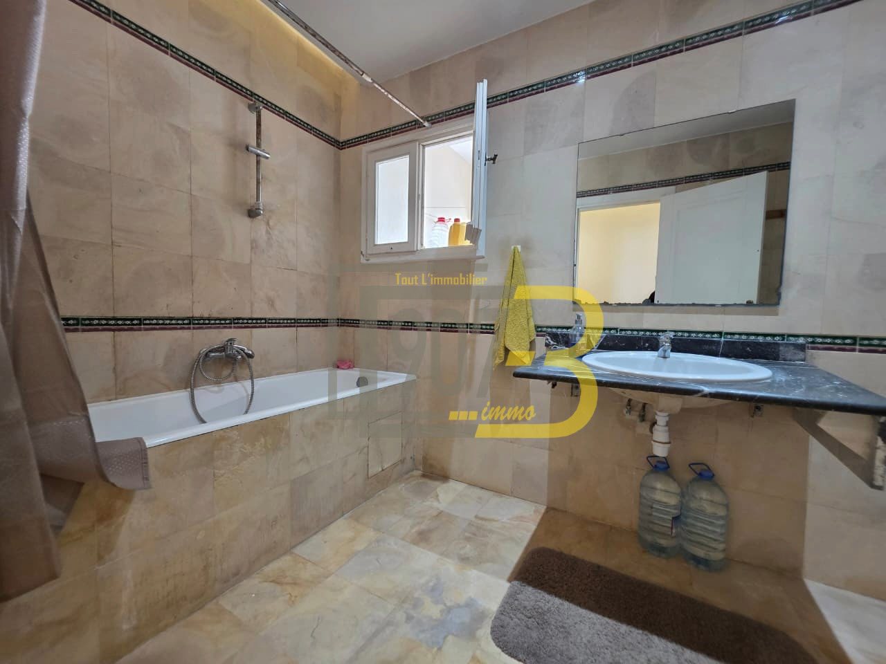 Ariana Ville&nbsp;Cite Ennasr 2&nbsp;Vente&nbsp;Appart. 3 pi�ces&nbsp;Un appartement s3  �  cit� ennasr