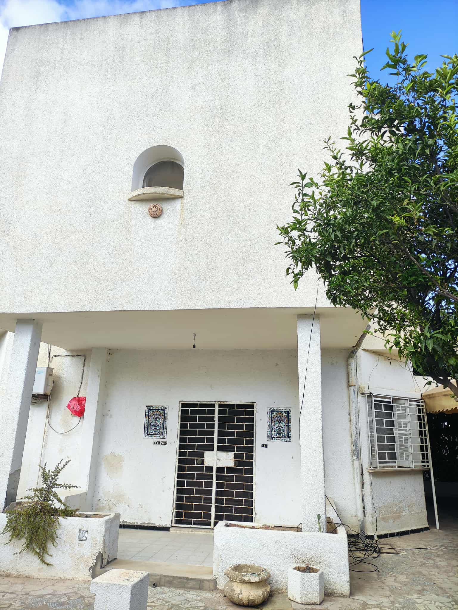 Megrine Megrine Coteau Vente Maisons Maison sur 2 niveaux avec jardin