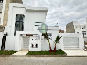 Nabeul Cite Universitaire Vente Maisons   superbe villa contemporaine ref605a