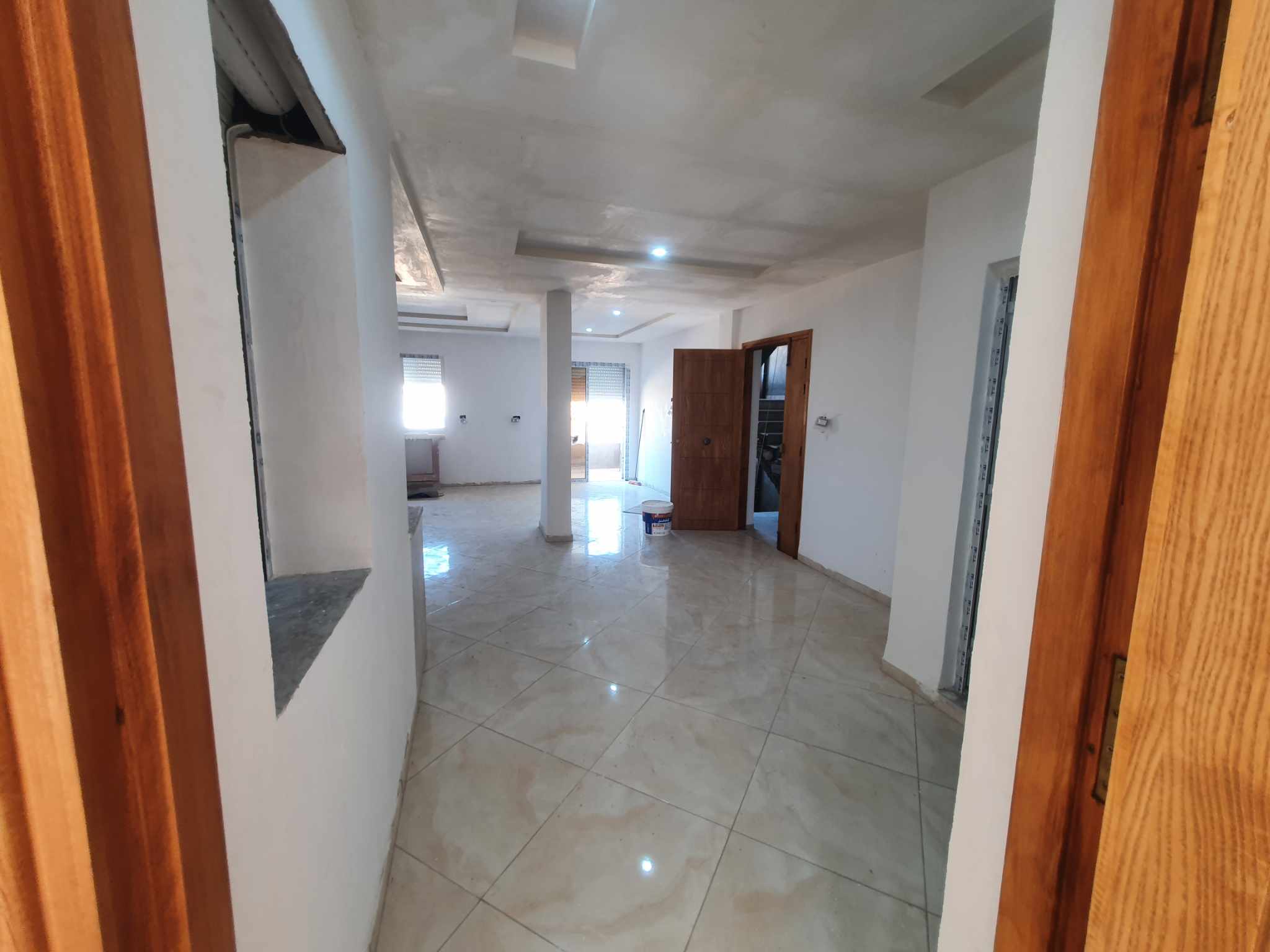 Hammam El Ghezaz&nbsp;Ezzahra&nbsp;Vente&nbsp;Appart. 2 pi�ces&nbsp;Un appartement en 1er �tage � ezzahra k�libia