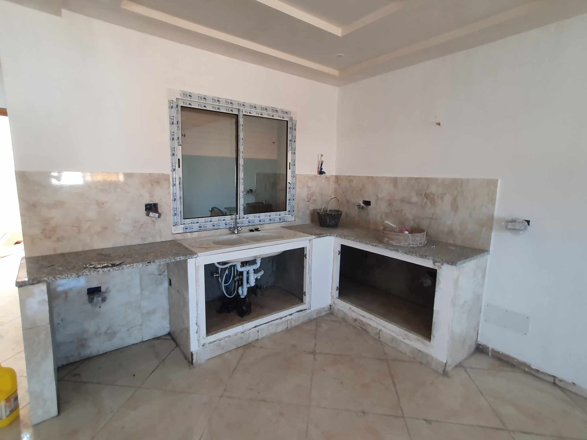 Hammam El Ghezaz&nbsp;Ezzahra&nbsp;Vente&nbsp;Appart. 2 pi�ces&nbsp;Un appartement en 1er �tage � ezzahra k�libia