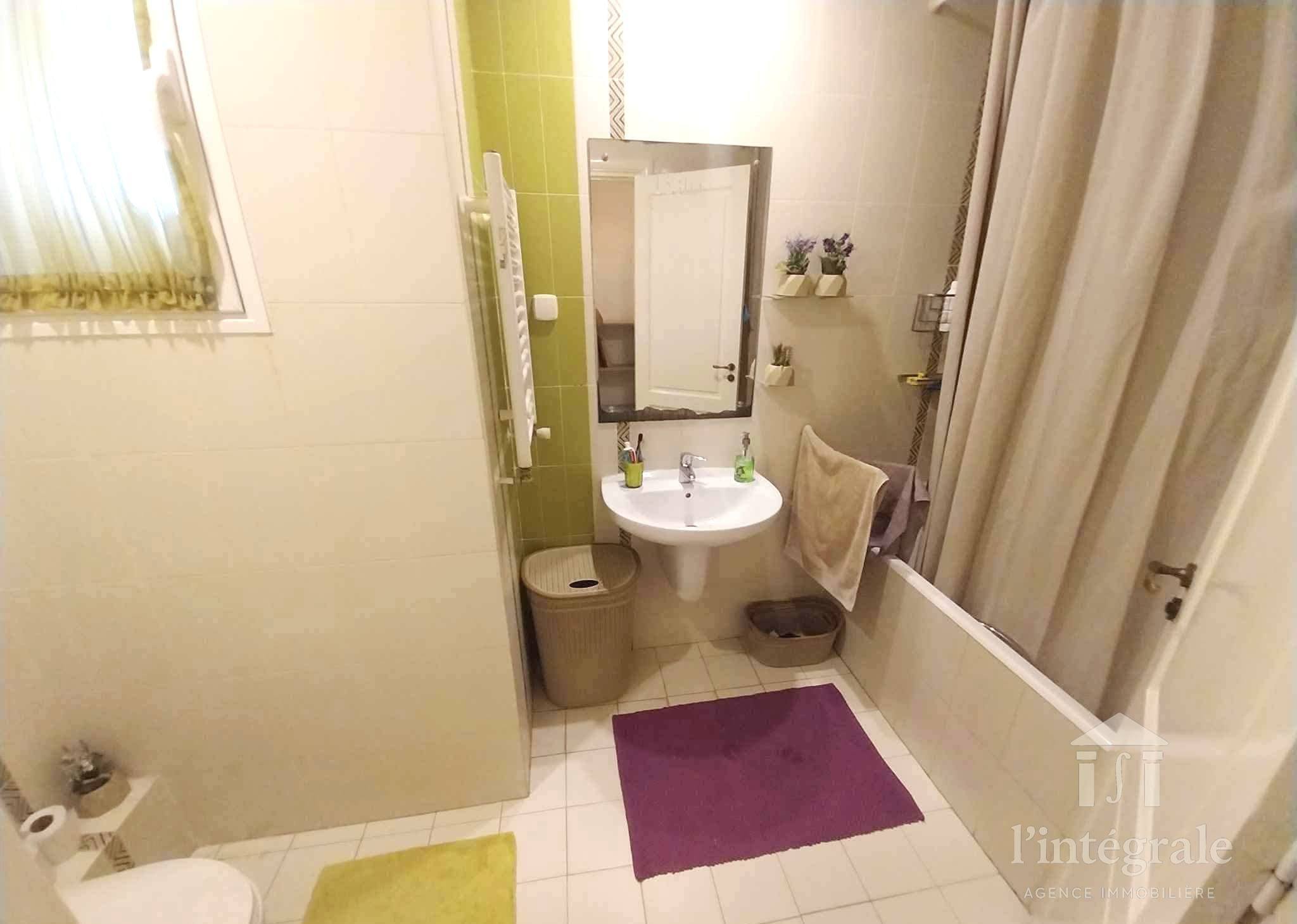 Ariana Ville&nbsp;Riadh Landlous&nbsp;Vente&nbsp;Appart. 5 pi�ces+&nbsp;Magnifique s4 spacieuxn � riadh landalous