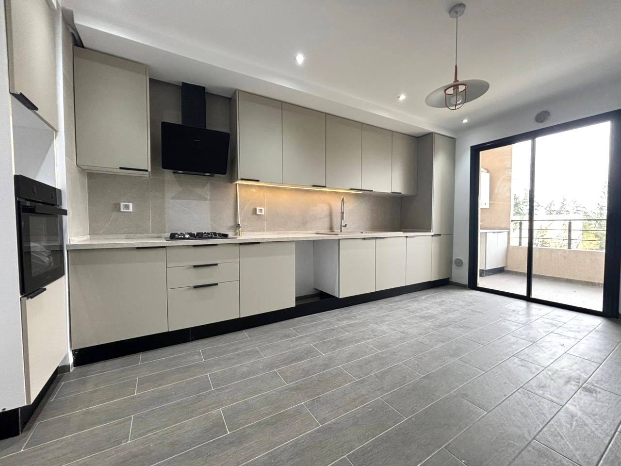 La Soukra Chotrana 2 Vente Appart. 4 pices Appt s3 direct promoteur  chotrana 2