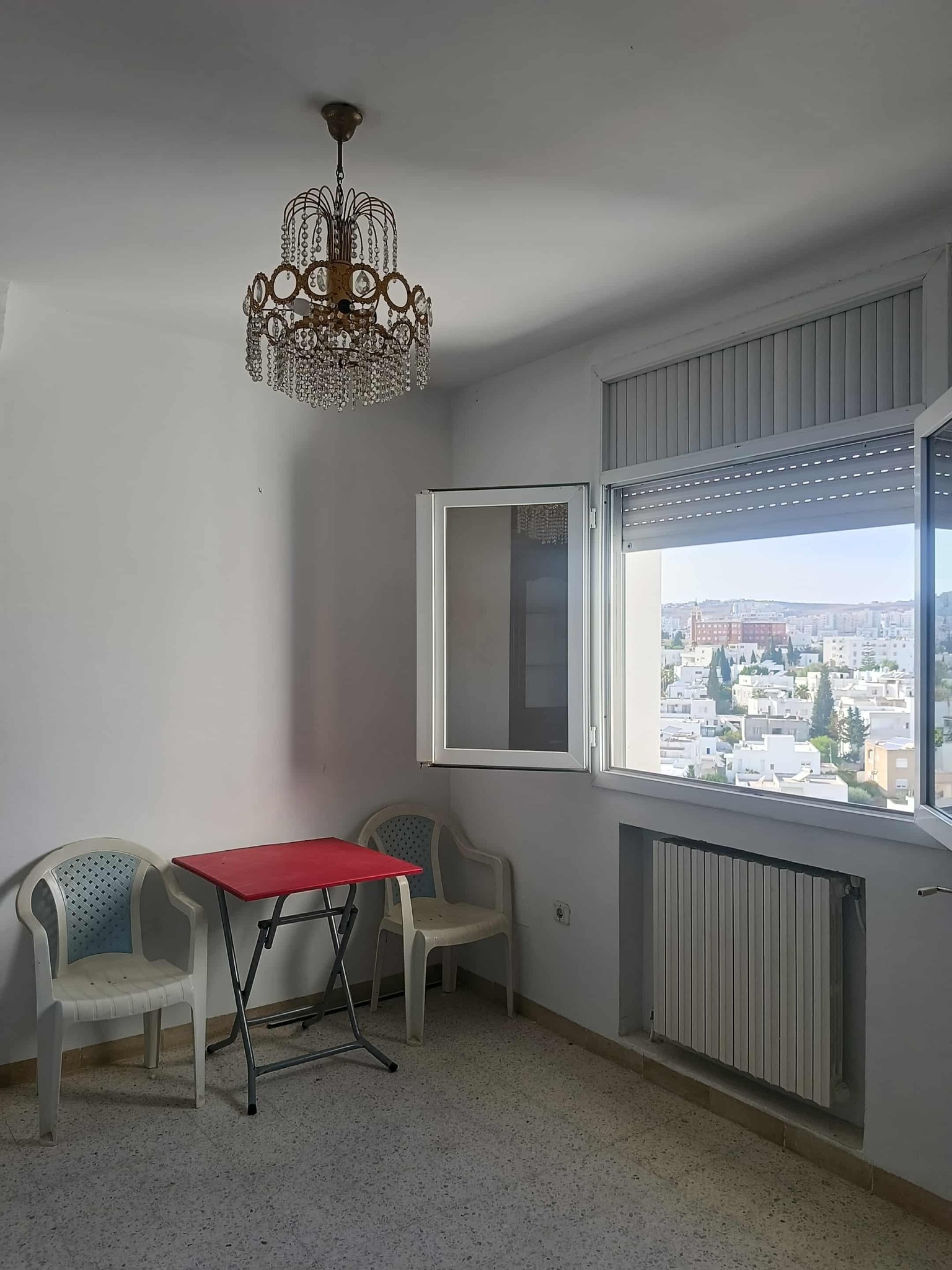 Ariana Ville El Menzah 8 Vente Appart. 2 pices S1 de vue dgag au 8 m etage a ariana