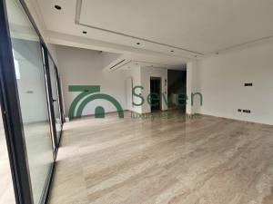 La Soukra Chotrana 1 Vente Maisons Un triplex en s5 avec piscine  la ref277a