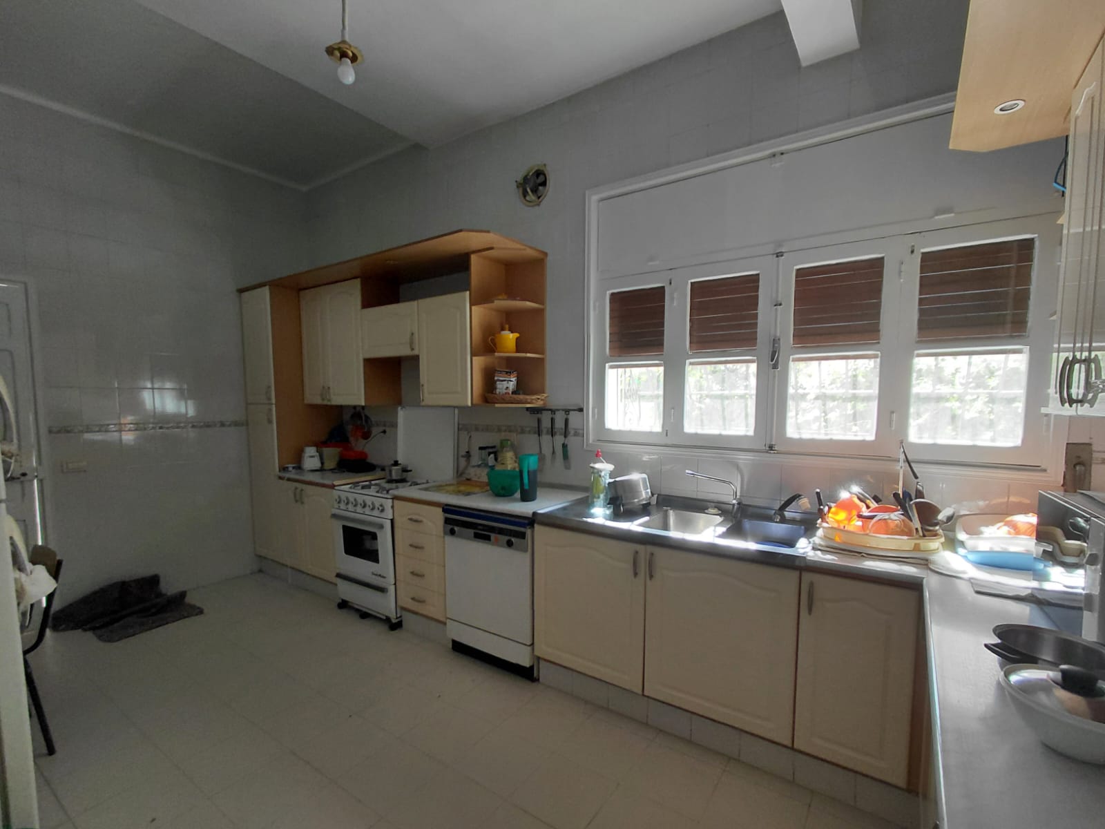 Sidi El Bechir Monfleury Vente Maisons Une villa sur deux niveaux  montfleury