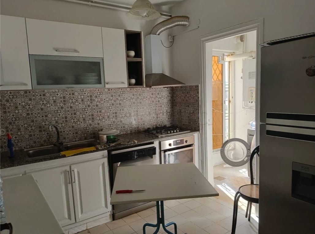 La Soukra Borj Louzir Vente Appart. 4 pices Appartement bien quip