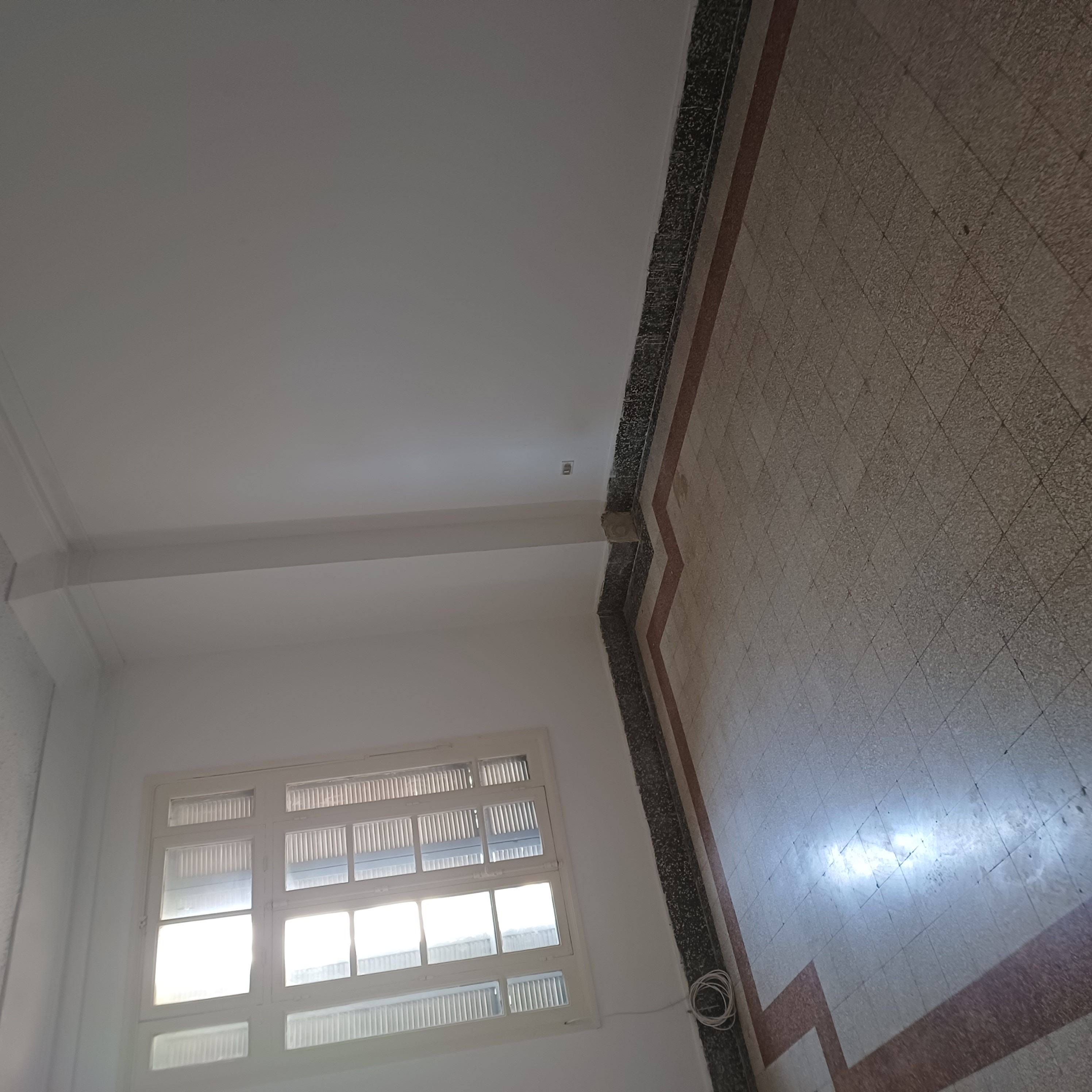 Sfax Ville Sfax Vente Appart. 3 pices Appartement sur l'avenue hb sfax