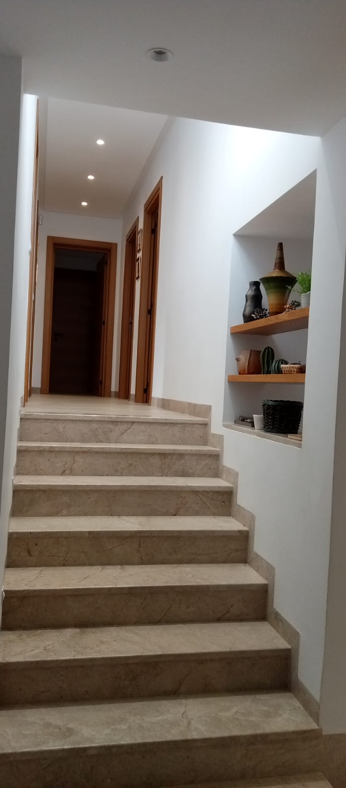 Mnihla Jardins d'el Menzah Vente Maisons Villa moderne haut standing avec piscine