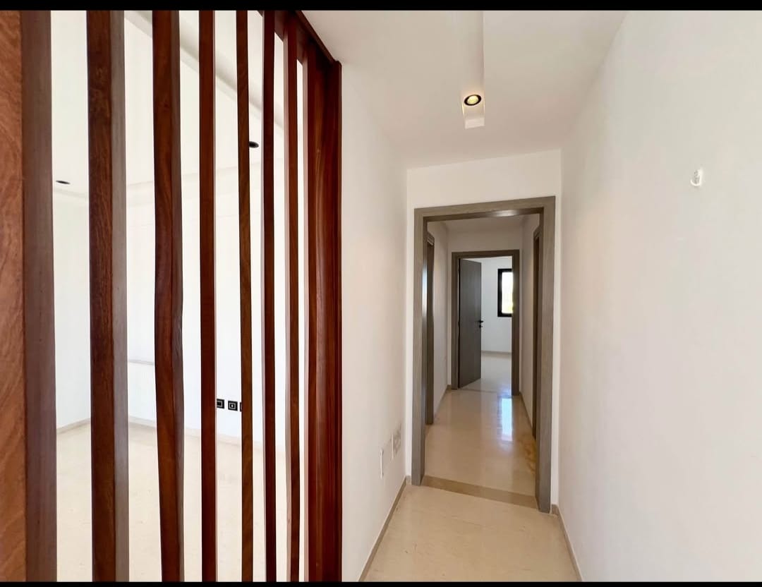 La Soukra La Soukra Vente Appart. 4 pices Apprt s2  soukra rue parc