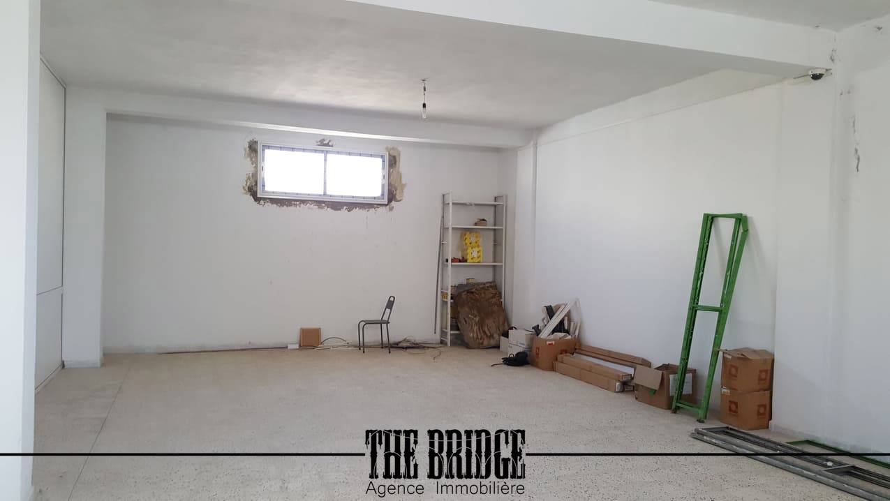 Grombalia&nbsp;Grombalia&nbsp;Vente&nbsp;Surfaces&nbsp;Immeuble de 582 m � usage industrielle