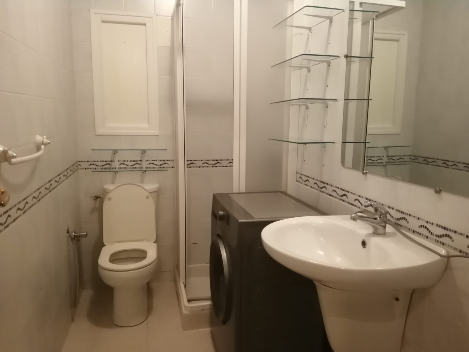 Ariana Ville Cite Ennasr 2 Location Appart. 2 pices S plus 1 meubl cit nasr